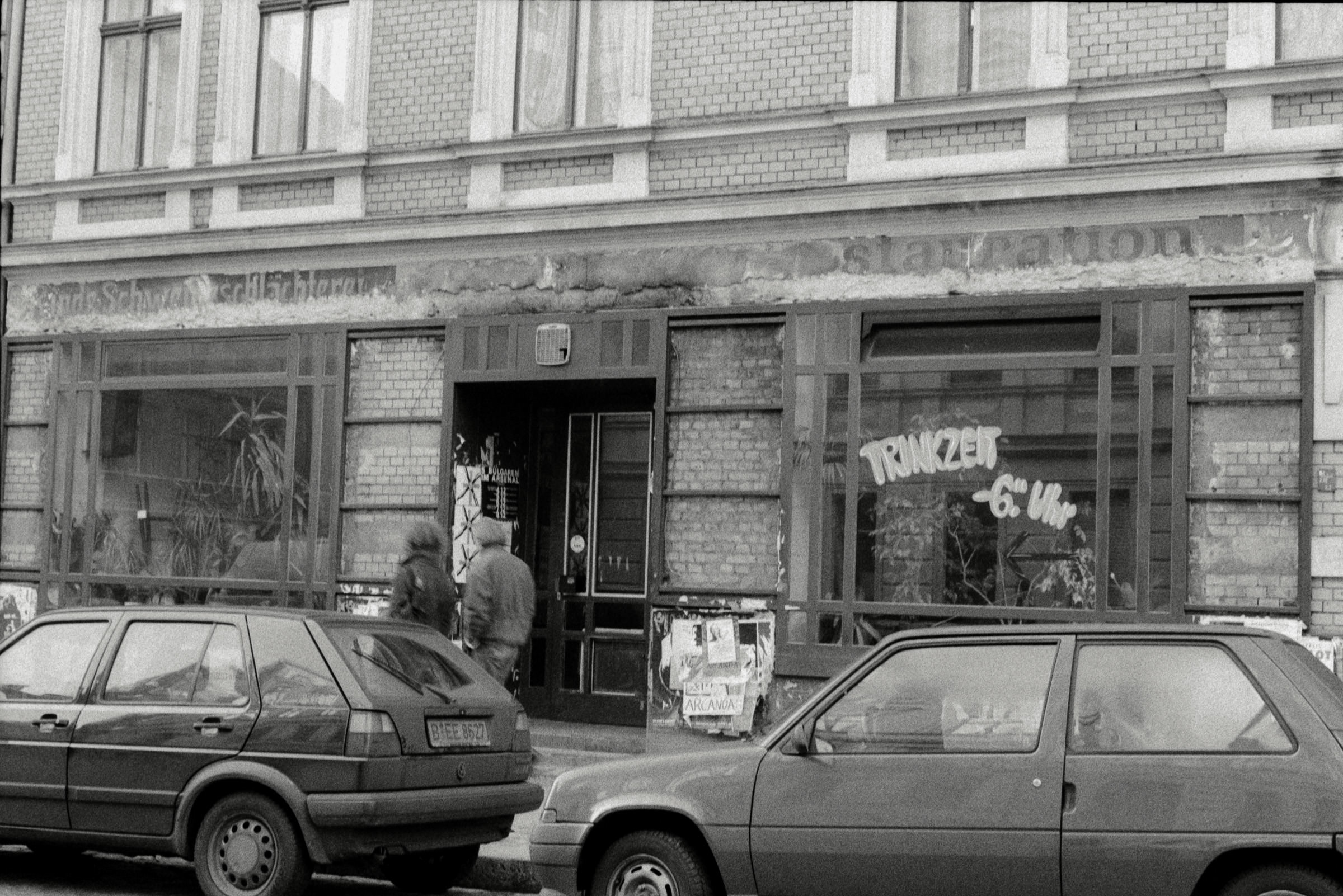 AHP F1993 03 003 sc240902 img06 NLP